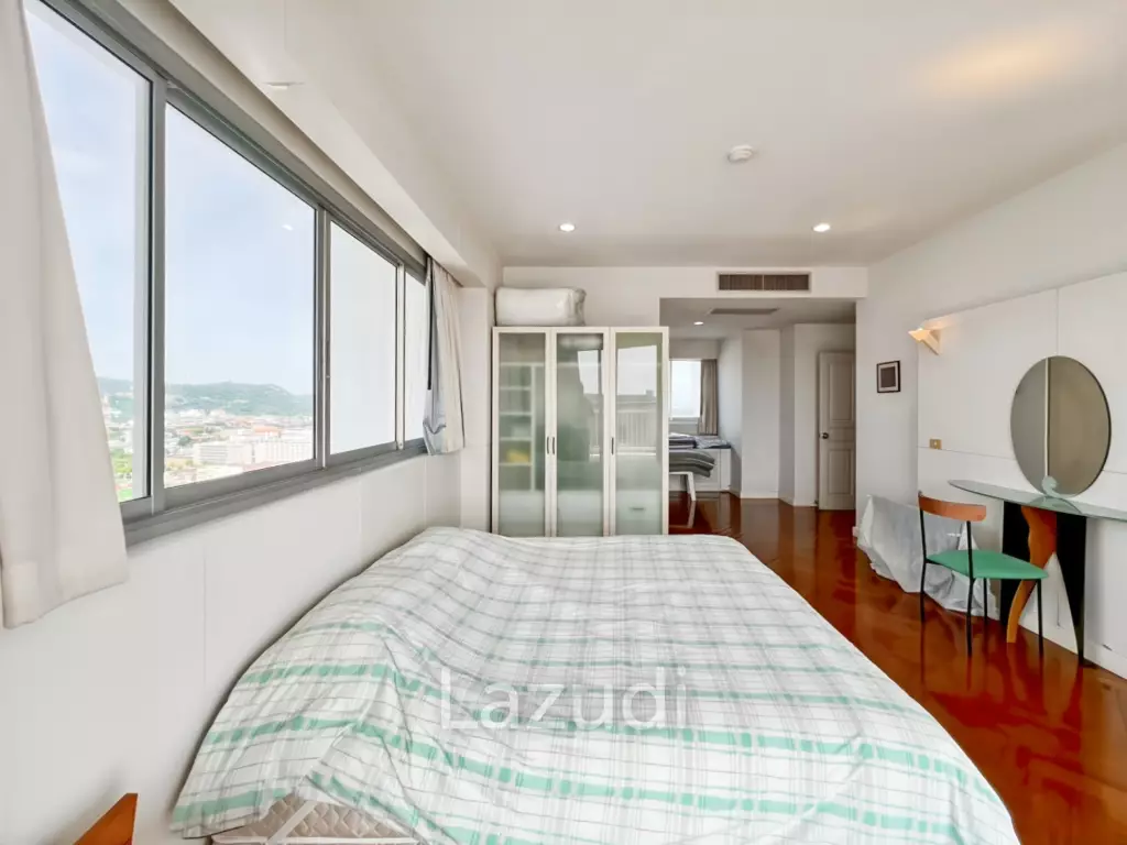 Baan Kinnon Hua Hin : The Ultra-Exclusive 18th Floor Beachfront 4 Bedroom Condo