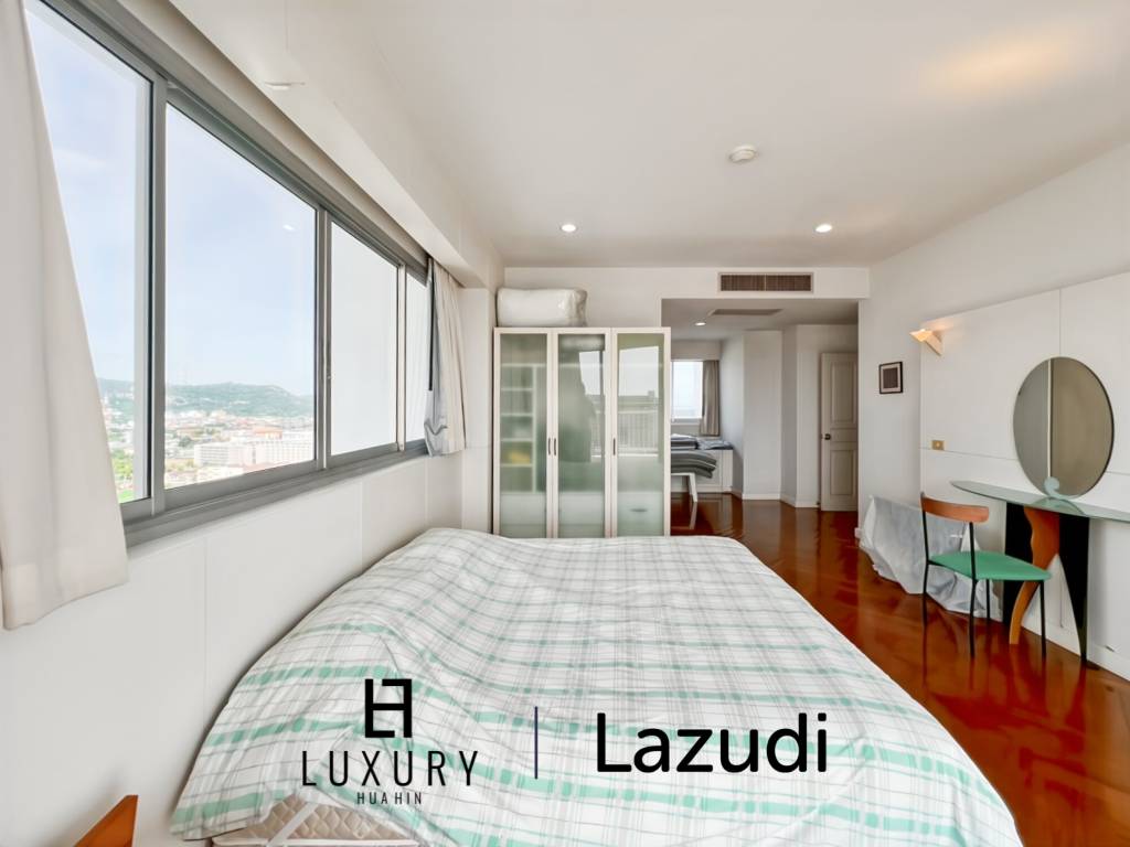 Baan Kinnon Hua Hin : The Ultra-Exclusive 18th Floor Beachfront 4 Bedroom Condo