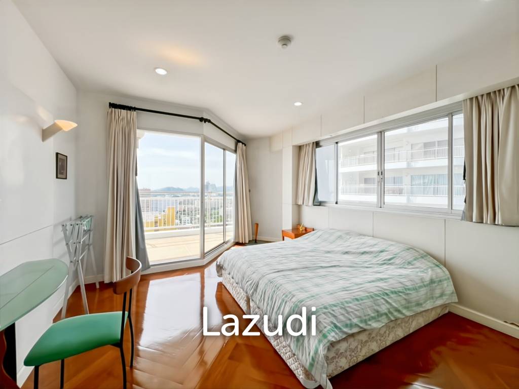 Baan Kinnon Hua Hin : The Ultra-Exclusive 18th Floor Beachfront 4 Bedroom Condo