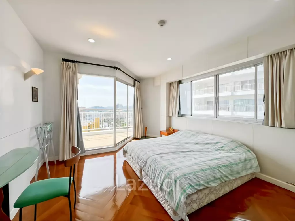 Baan Kinnon Hua Hin : The Ultra-Exclusive 18th Floor Beachfront 4 Bedroom Condo
