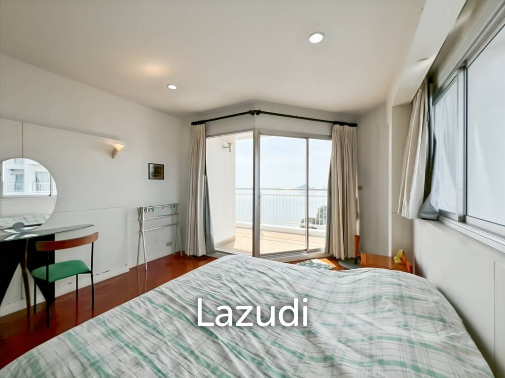 Baan Kinnon Hua Hin : The Ultra-Exclusive 18th Floor Beachfront 4 Bedroom Condo