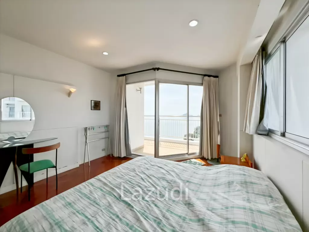 Baan Kinnon Hua Hin : The Ultra-Exclusive 18th Floor Beachfront 4 Bedroom Condo
