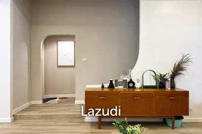 Luxurious 6-Bedroom Townhouse in Khlong Tan Nuea