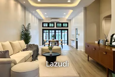 Luxurious 6-Bedroom Townhouse in Khlong Tan Nuea