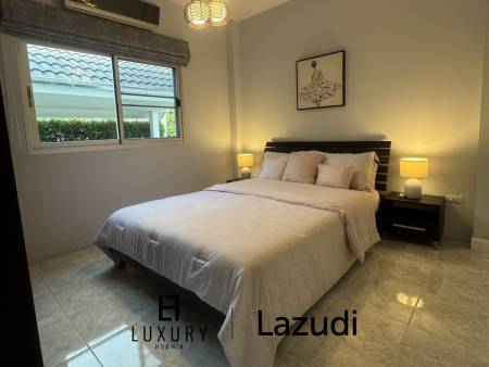 Style architectural suédois / piscine commune / salle de sport et table de billard