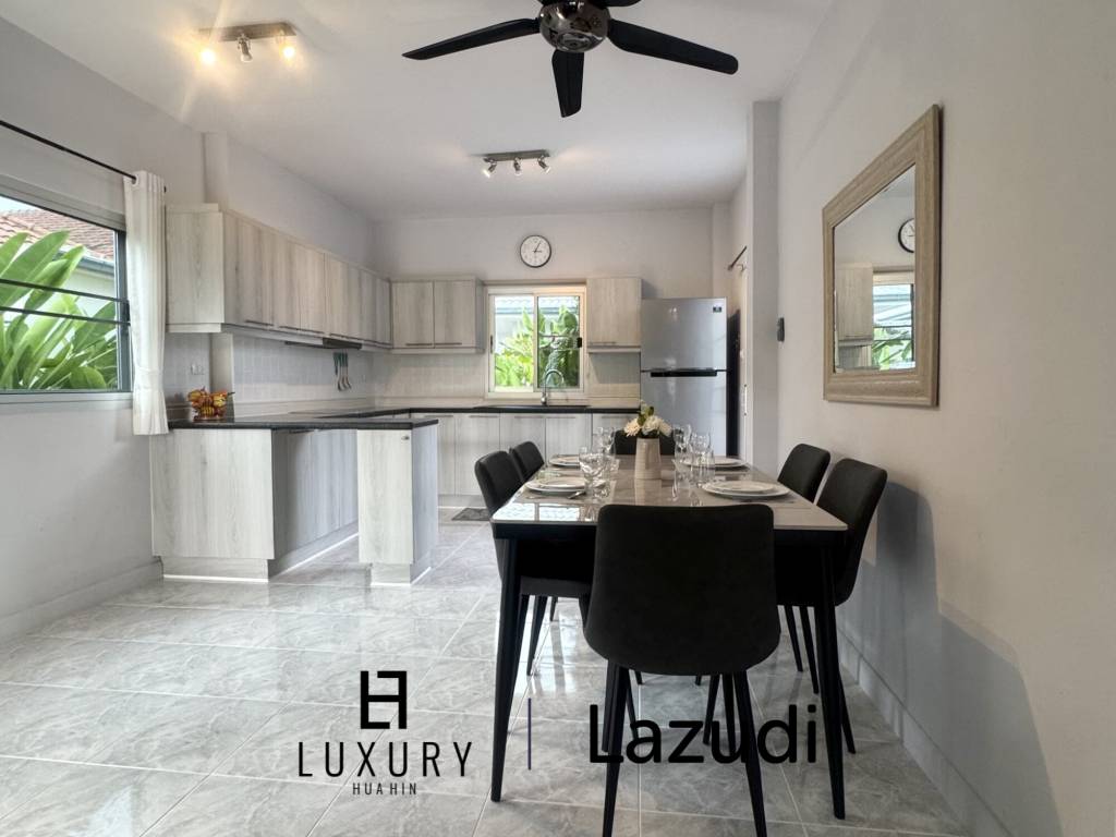 Style architectural suédois / piscine commune / salle de sport et table de billard