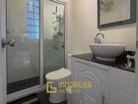 schwedischer Architekturstil / Gemeinschaftspool / Fitnessraum und Billiardtisch