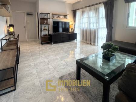 schwedischer Architekturstil / Gemeinschaftspool / Fitnessraum und Billiardtisch