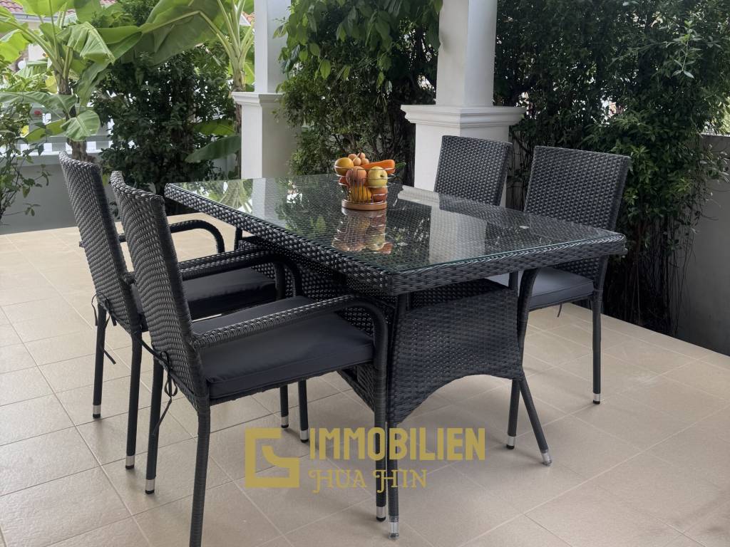 schwedischer Architekturstil / Gemeinschaftspool / Fitnessraum und Billiardtisch