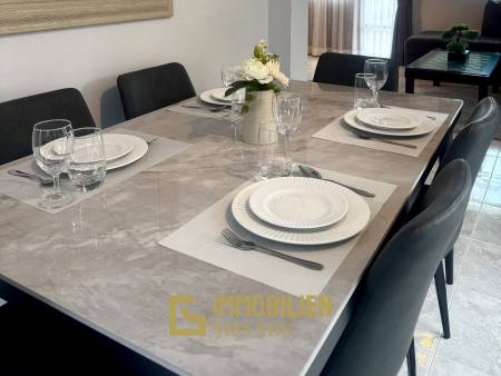 schwedischer Architekturstil / Gemeinschaftspool / Fitnessraum und Billiardtisch