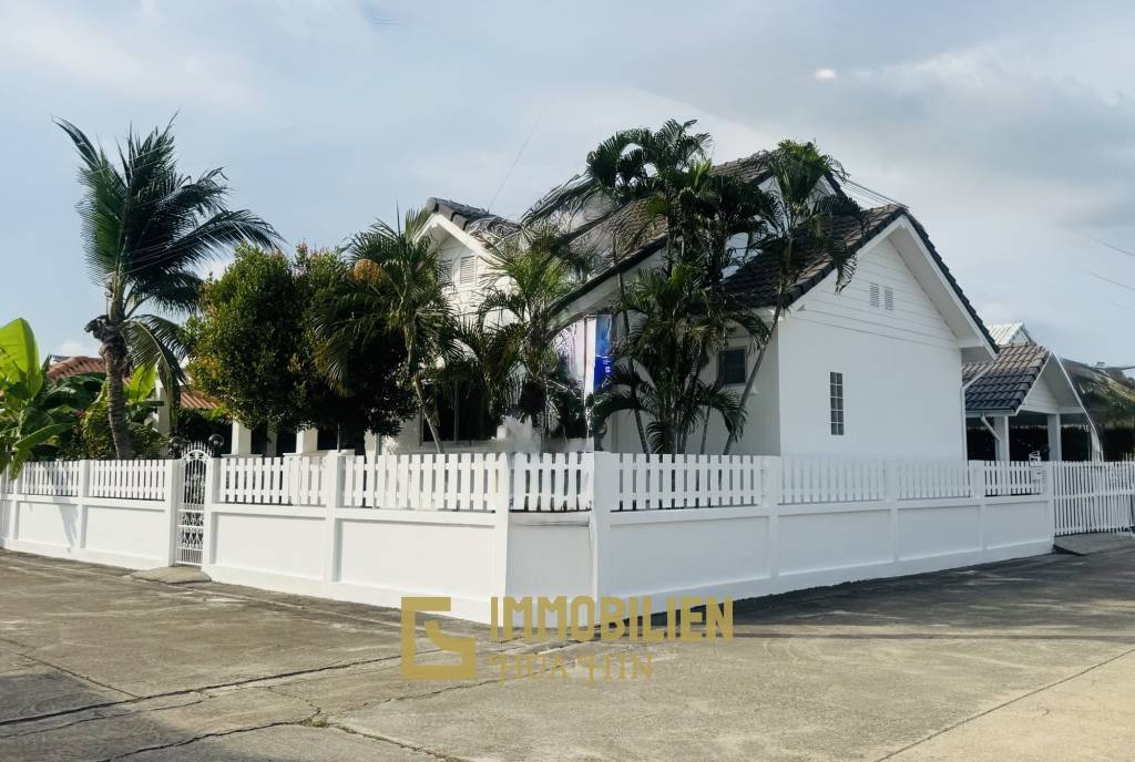 schwedischer Architekturstil / Gemeinschaftspool / Fitnessraum und Billiardtisch