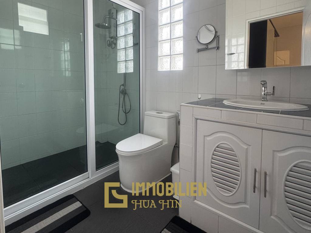 schwedischer Architekturstil / Gemeinschaftspool / Fitnessraum und Billiardtisch