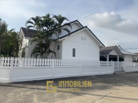 schwedischer Architekturstil / Gemeinschaftspool / Fitnessraum und Billiardtisch