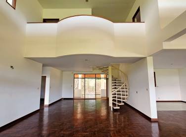 Foreign Freehold 4-Bedroom Penthouse for Sale at Blue Canyon Country Club