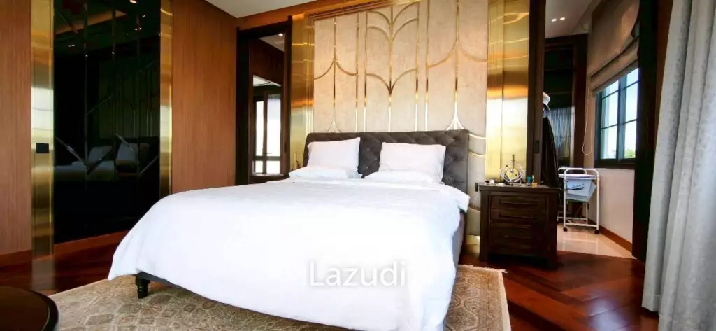 4 Bedrooms 5 Bathrooms 261.40 SQ.M. Arcade By Patta