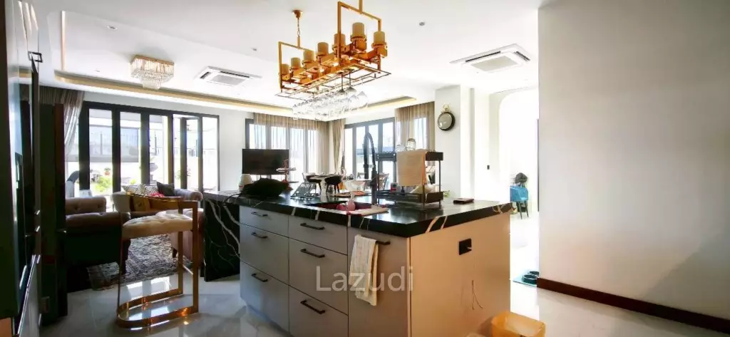 4 Bedrooms 5 Bathrooms 261.40 SQ.M. Arcade By Patta
