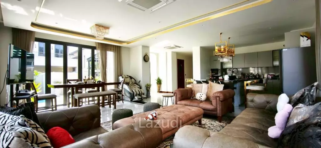 4 Bedrooms 5 Bathrooms 261.40 SQ.M. Arcade By Patta