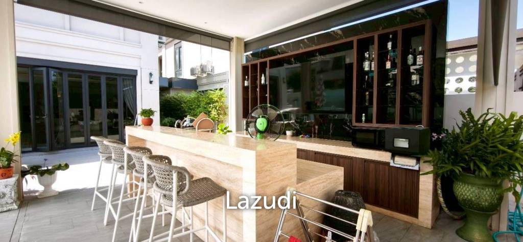 4 Bedrooms 5 Bathrooms 261.40 SQ.M. Arcade By Patta