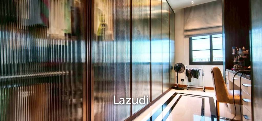 4 Bedrooms 5 Bathrooms 261.40 SQ.M. Arcade By Patta