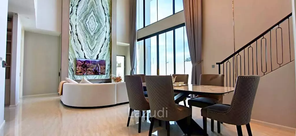 4 Beds 5 Baths 500 SQ.M. Chieftain By Patta