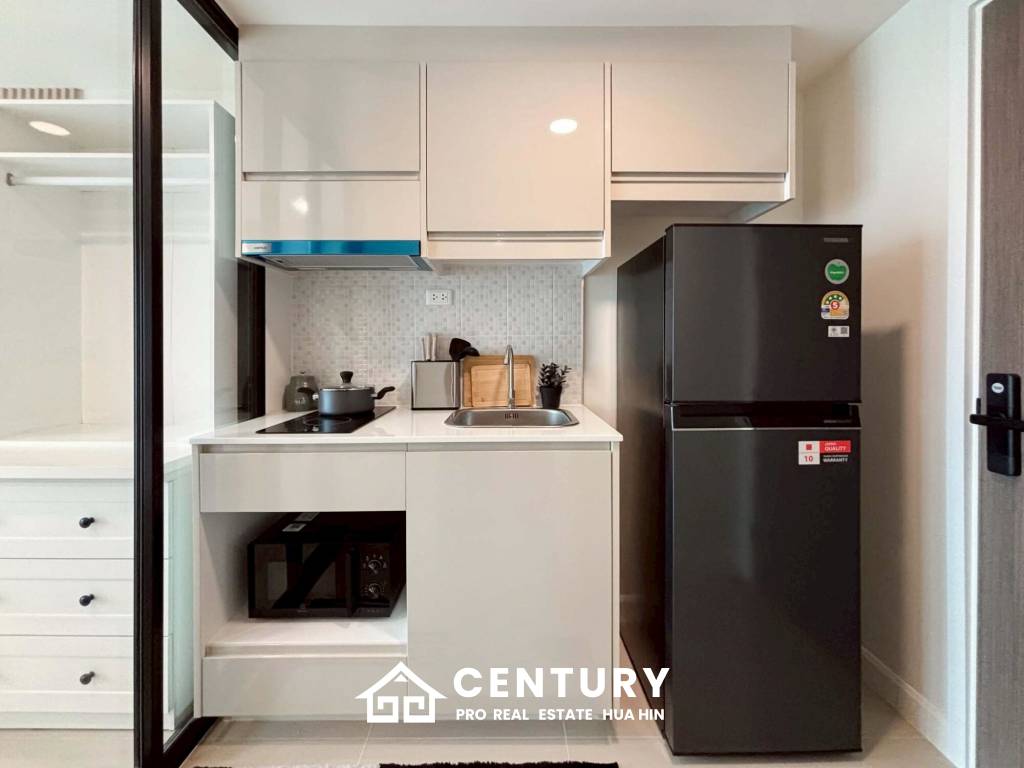 Mira Monte Hua Hin 94: Prime 8th Floor Condo