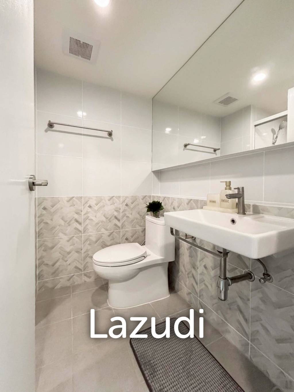 Mira Monte Hua Hin 94: Prime 8th Floor Condo