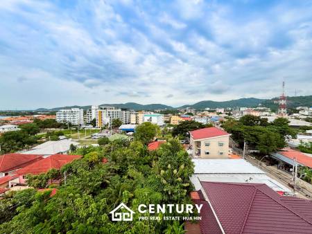 Mira Monte Hua Hin 94: Prime 8th Floor Condo