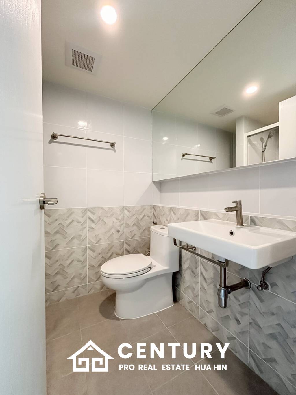 Modern New Condo with Stunning Views in Hua Hin