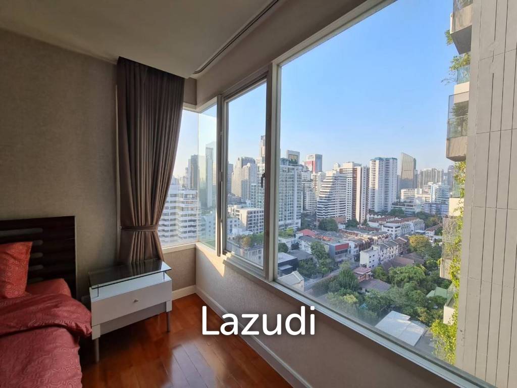Sophisticated 2-BR in Bangkok's Baan Siri 31 Condo