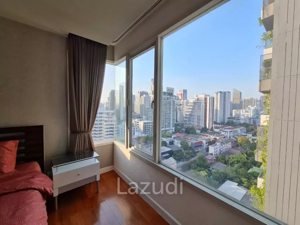 Sophisticated 2-BR in Bangkok's Baan Siri 31 Condo