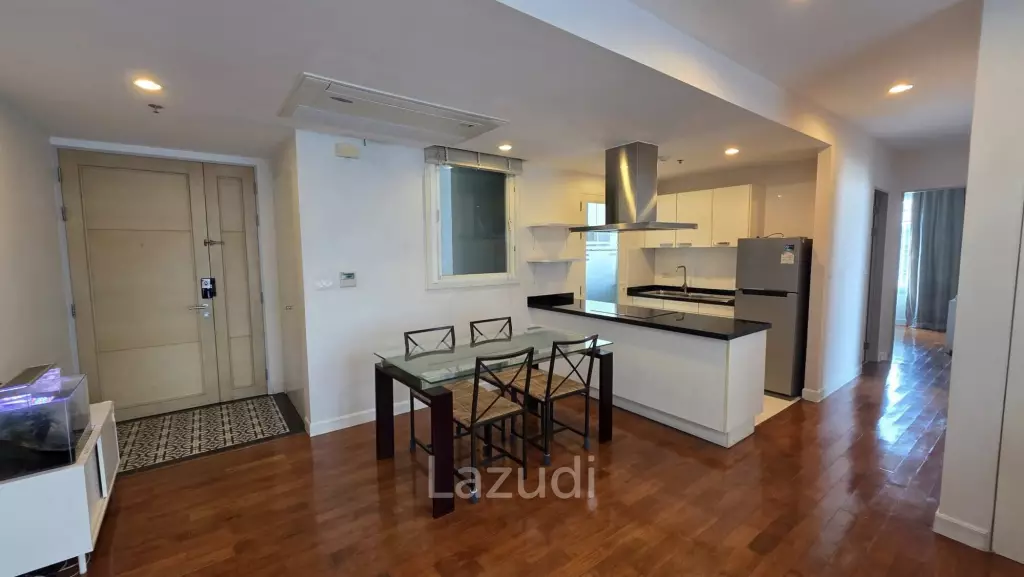 Sophisticated 2-BR in Bangkok's Baan Siri 31 Condo