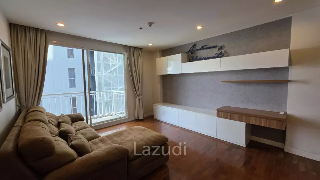 Sophisticated 2-BR in Bangkok's Baan Siri 31 Condo
