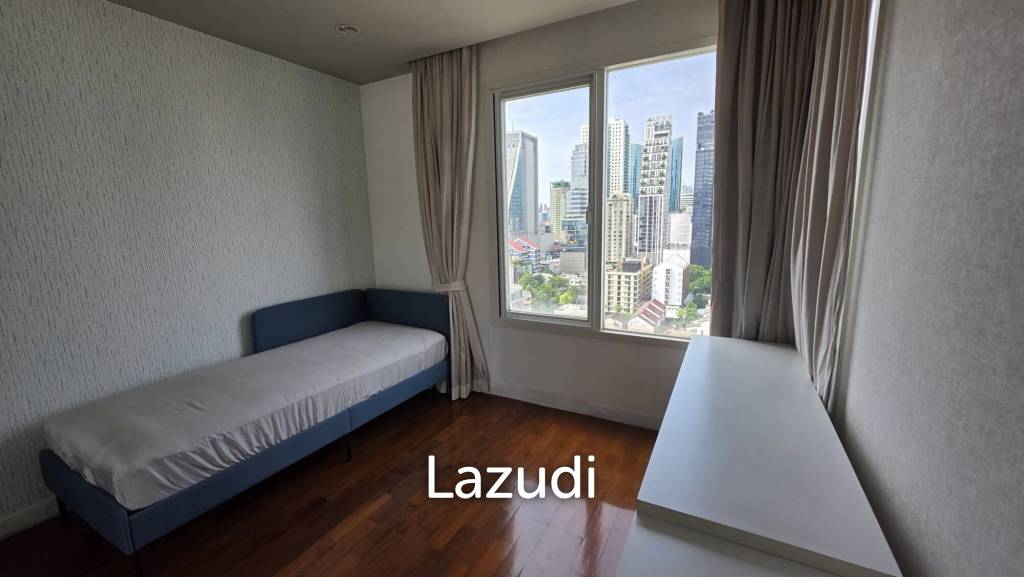 Sophisticated 2-BR in Bangkok's Baan Siri 31 Condo