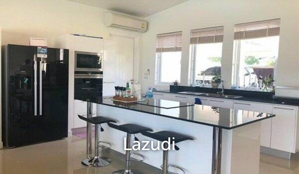 FALCON HILL : Great Quality 3 Bed Pool Villa on Luxury Development