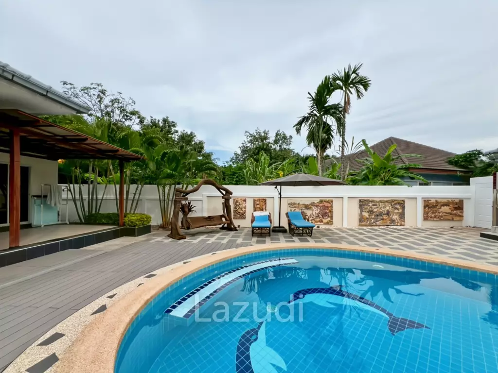 Tropical Garden Village 3-Bedroom Villa with Pool and Sauna