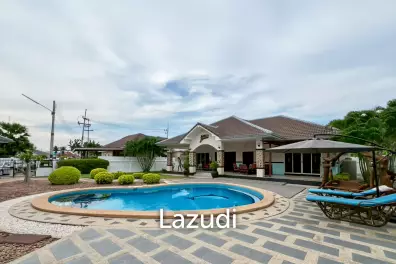 Tropical Garden Village 3-Bedroom Villa with Pool and Sauna