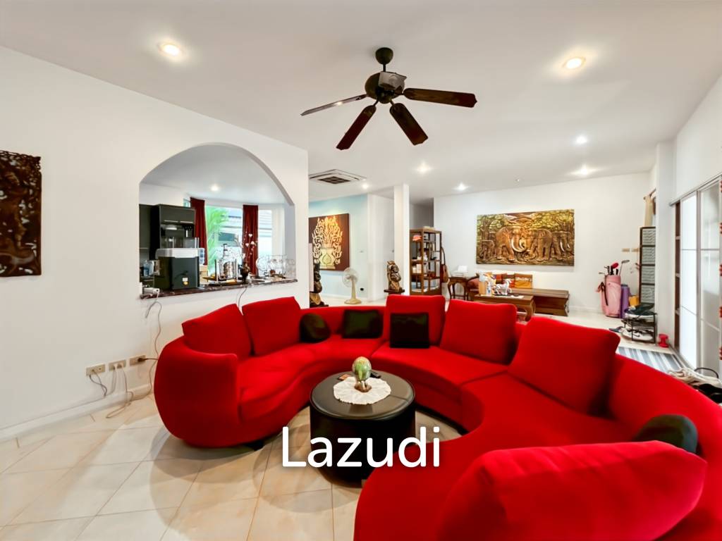 Tropical Garden Village 3-Bedroom Villa with Pool and Sauna