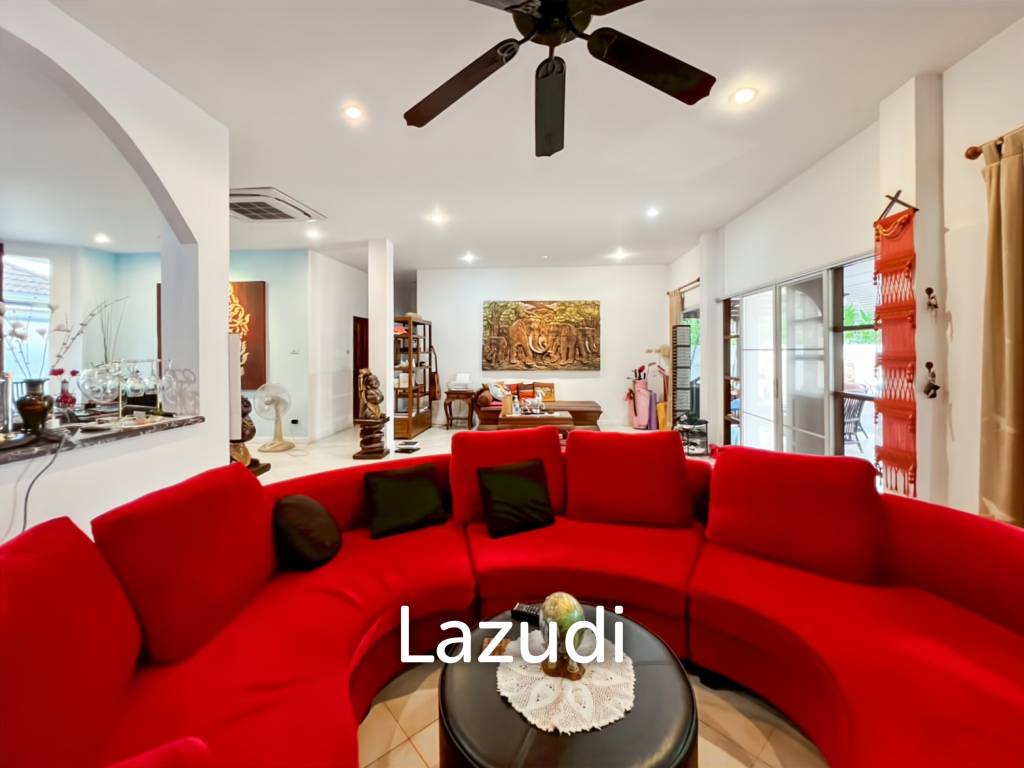Tropical Garden Village 3-Bedroom Villa with Pool and Sauna
