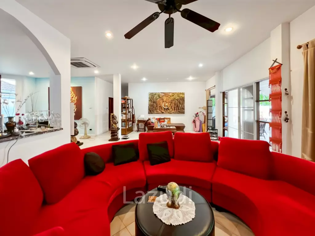 Tropical Garden Village 3-Bedroom Villa with Pool and Sauna