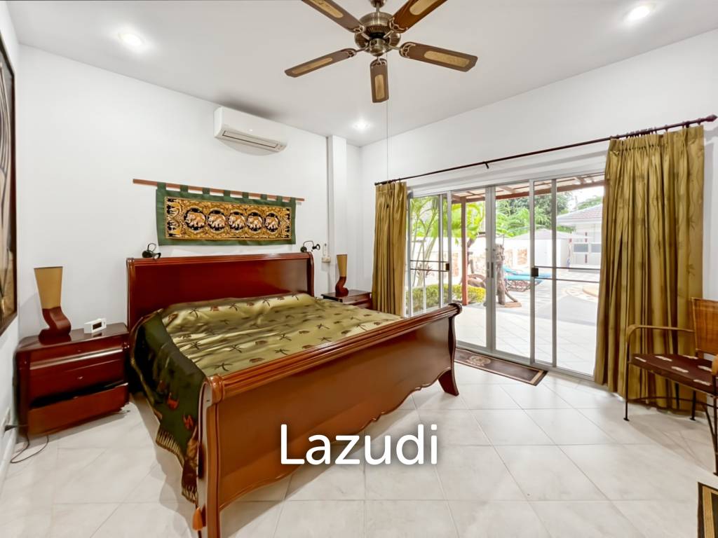 Tropical Garden Village 3-Bedroom Villa with Pool and Sauna