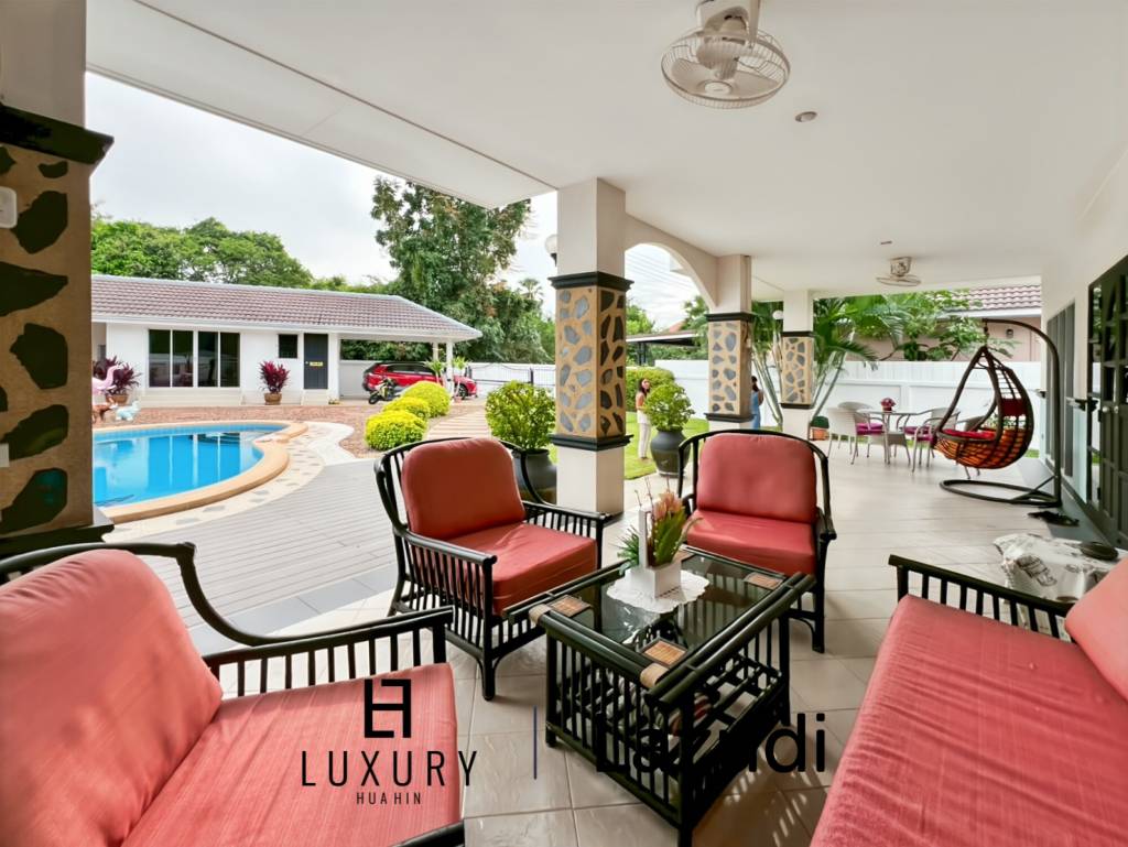 Terrain de 836 m² / sauna / maison d'hôtes indépendante