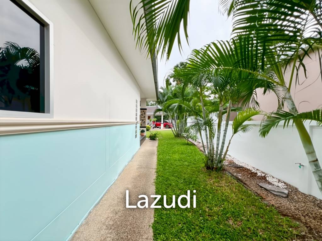 Tropical Garden Village 3-Bedroom Villa with Pool and Sauna