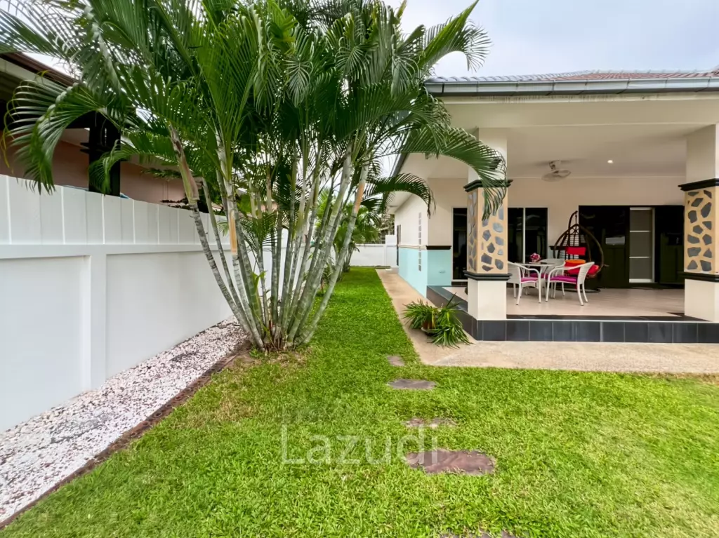 Tropical Garden Village 3-Bedroom Villa with Pool and Sauna