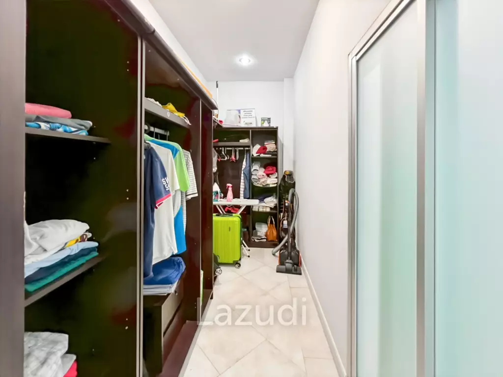Tropical Garden Village 3-Bedroom Villa with Pool and Sauna