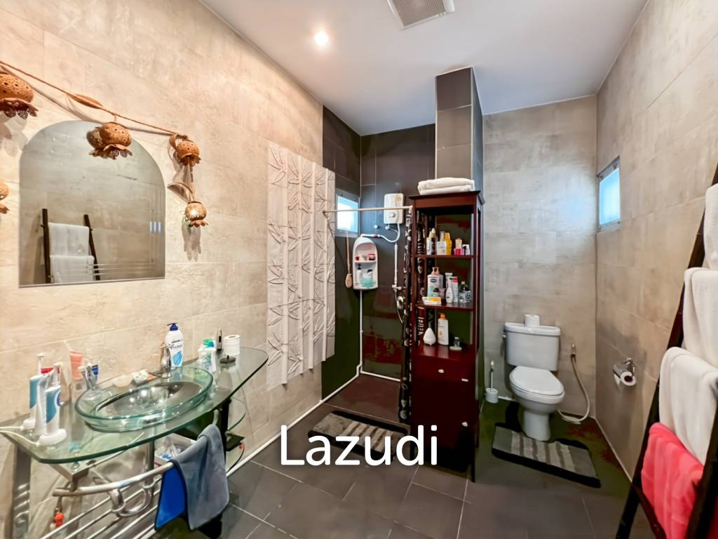 Tropical Garden Village 3-Bedroom Villa with Pool and Sauna