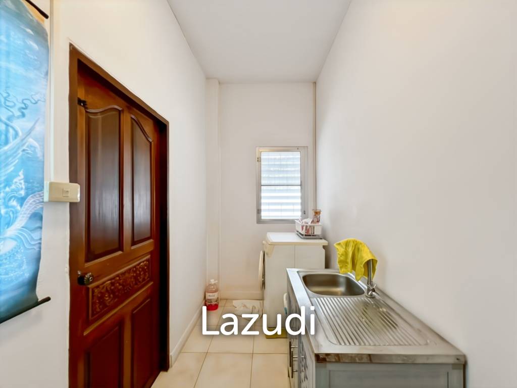 Tropical Garden Village 3-Bedroom Villa with Pool and Sauna