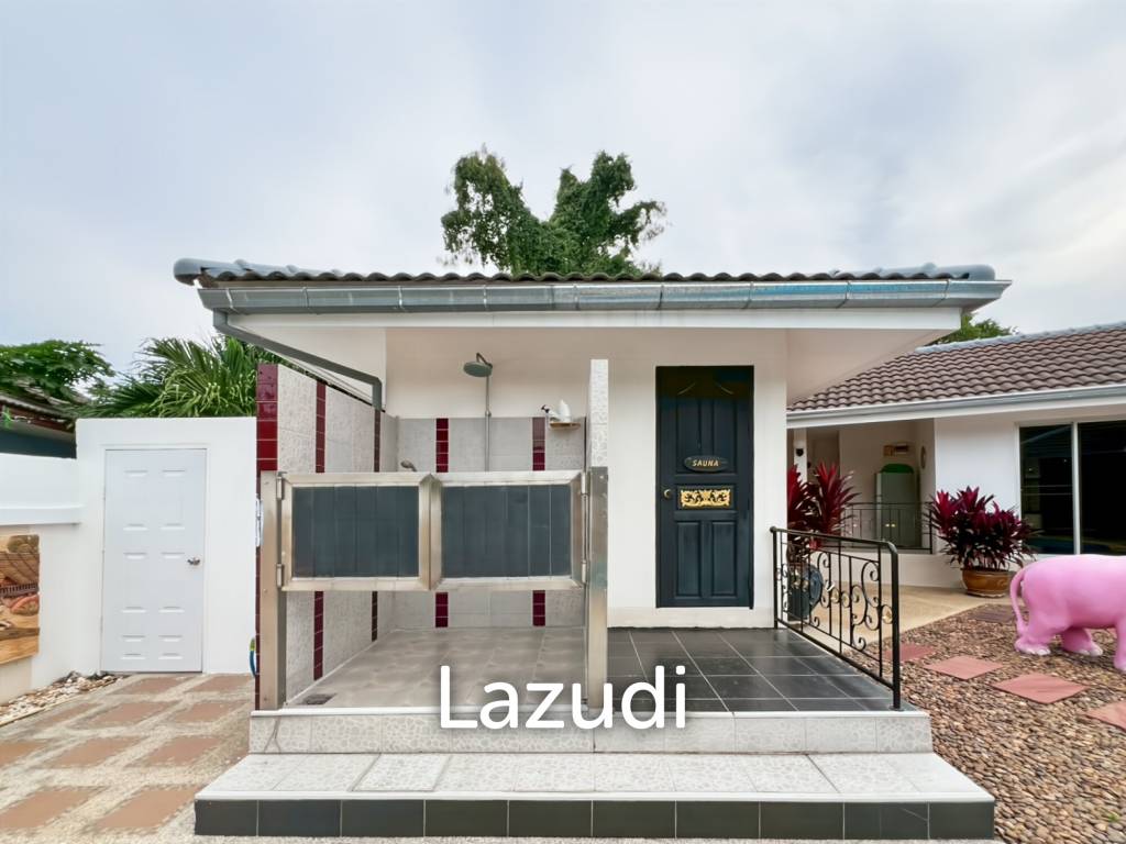 Tropical Garden Village 3-Bedroom Villa with Pool and Sauna