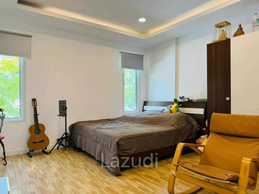 STAND ALONE HOUSE FOR SALE  AT THAP TAI