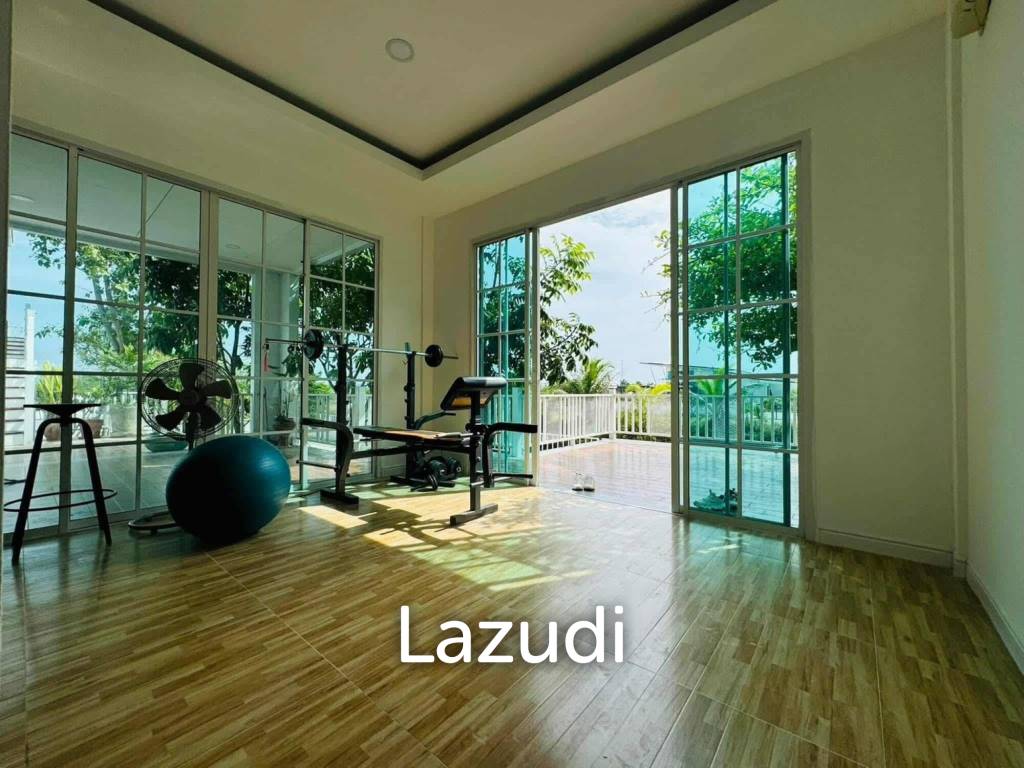 952 ตร.ม 4 เตียง 2 อาบน้ำ วิลล่า For ขาย