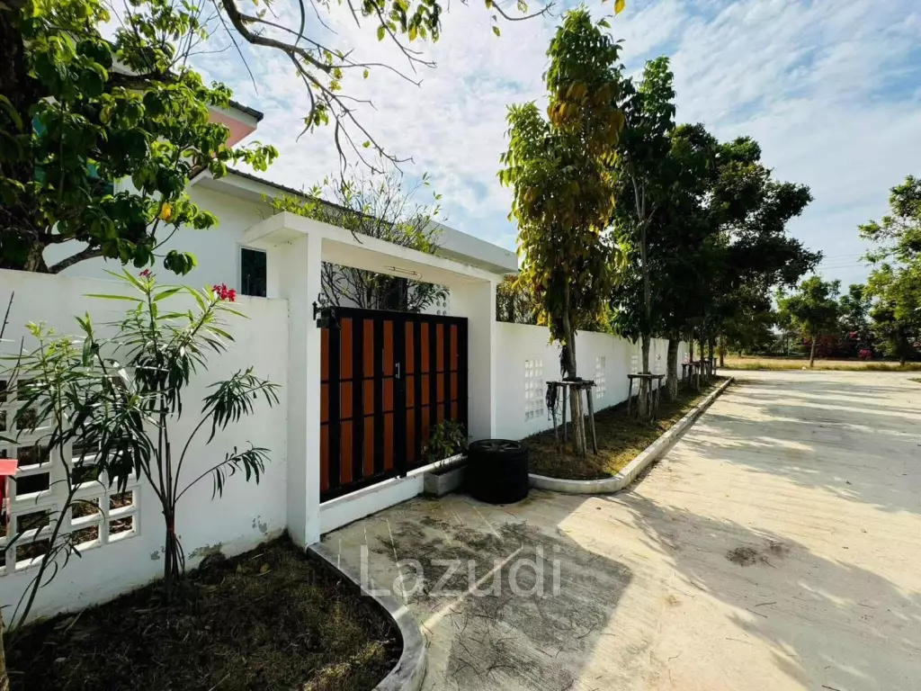 STAND ALONE HOUSE FOR SALE  AT THAP TAI